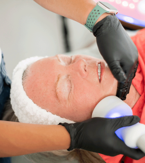 CryoFacial is a CryoSkin Therapy that reduces puffiness, tightens the pores, and makes the skin appear more youthful.
